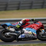 L’écurie ZXMOTO Factory Evan Bros Racing décroche ses premiers points historiques en WorldSSP lors de ses débuts à Phillip Island.