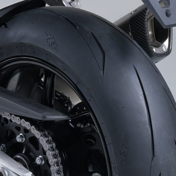 Pneu semi-slick Maxxis S7 d'origine