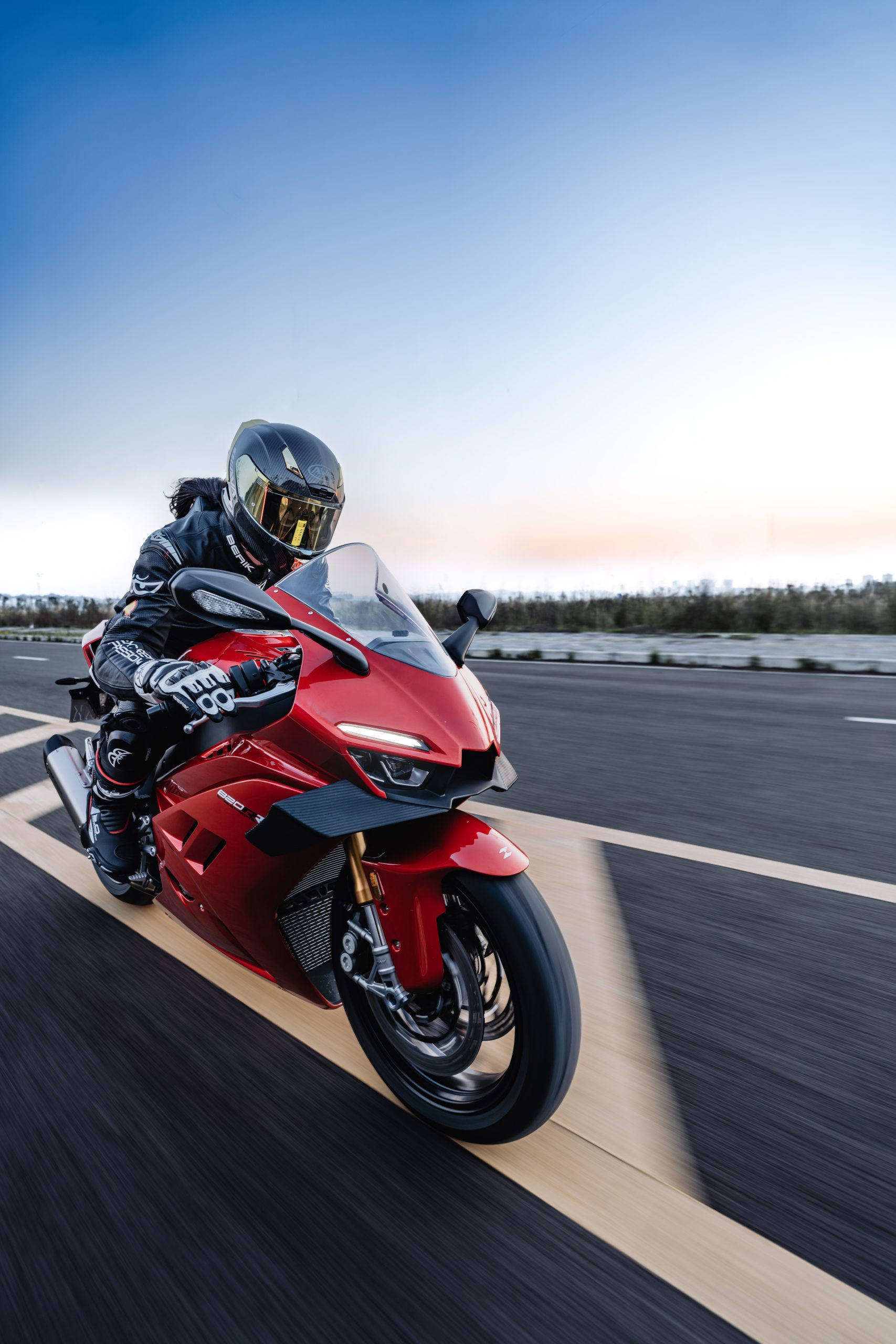 820RR_202604 (16)