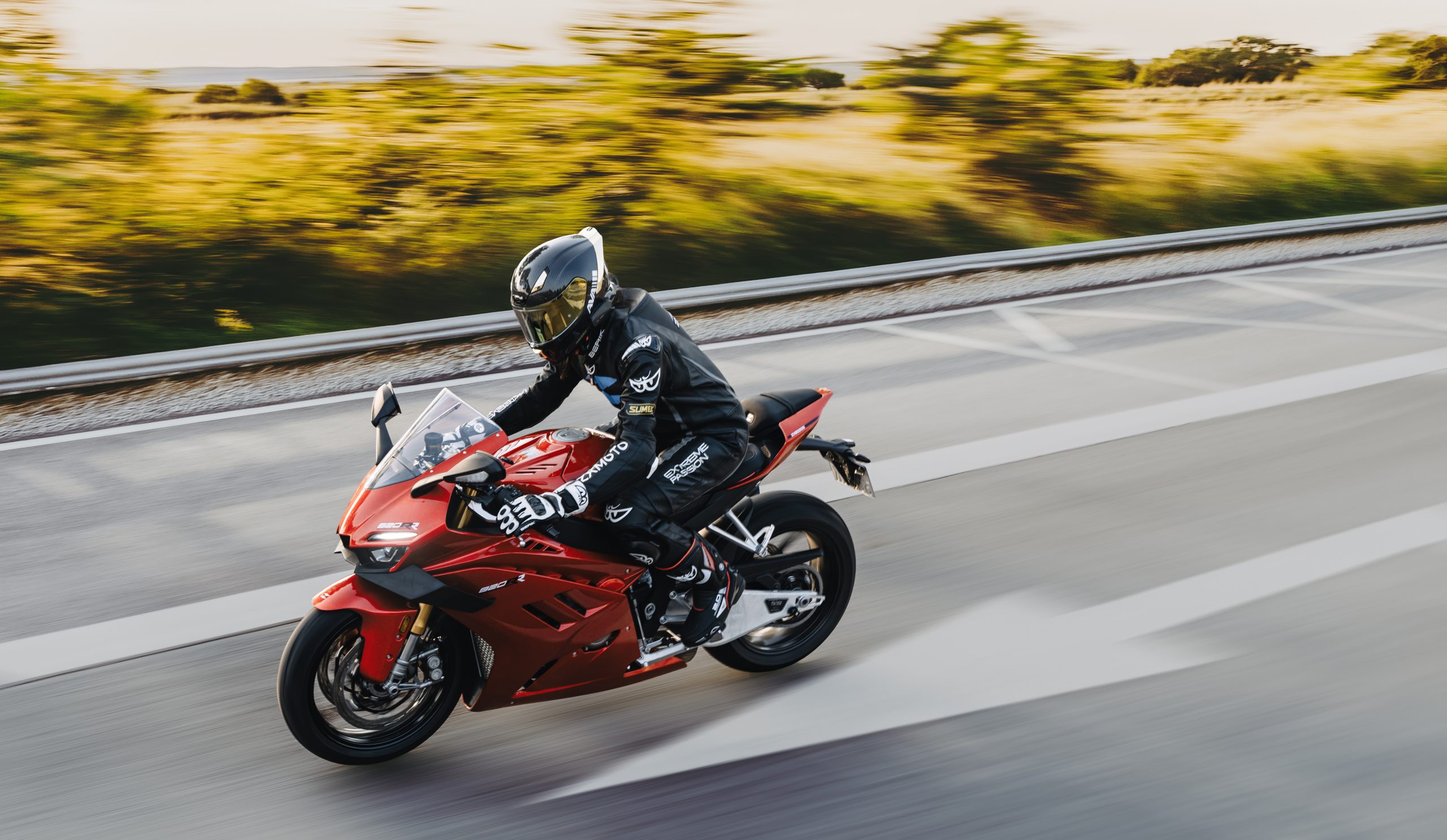 820RR_202604 (6)
