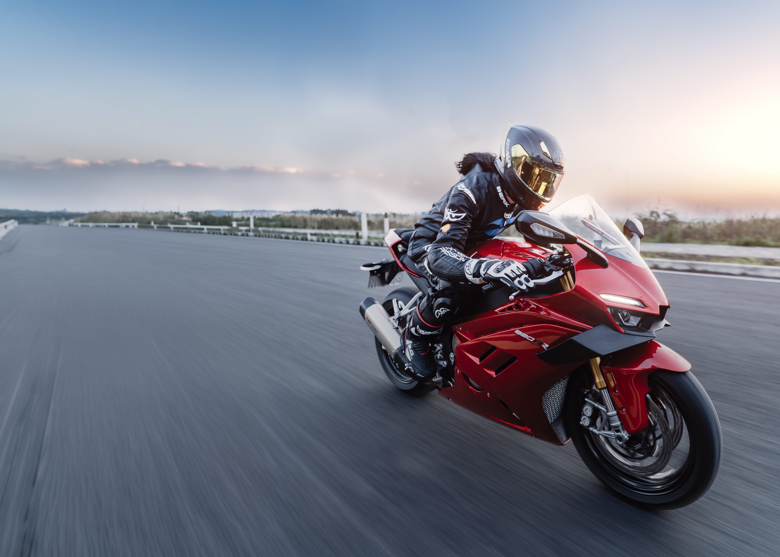 820RR_202604 (9)