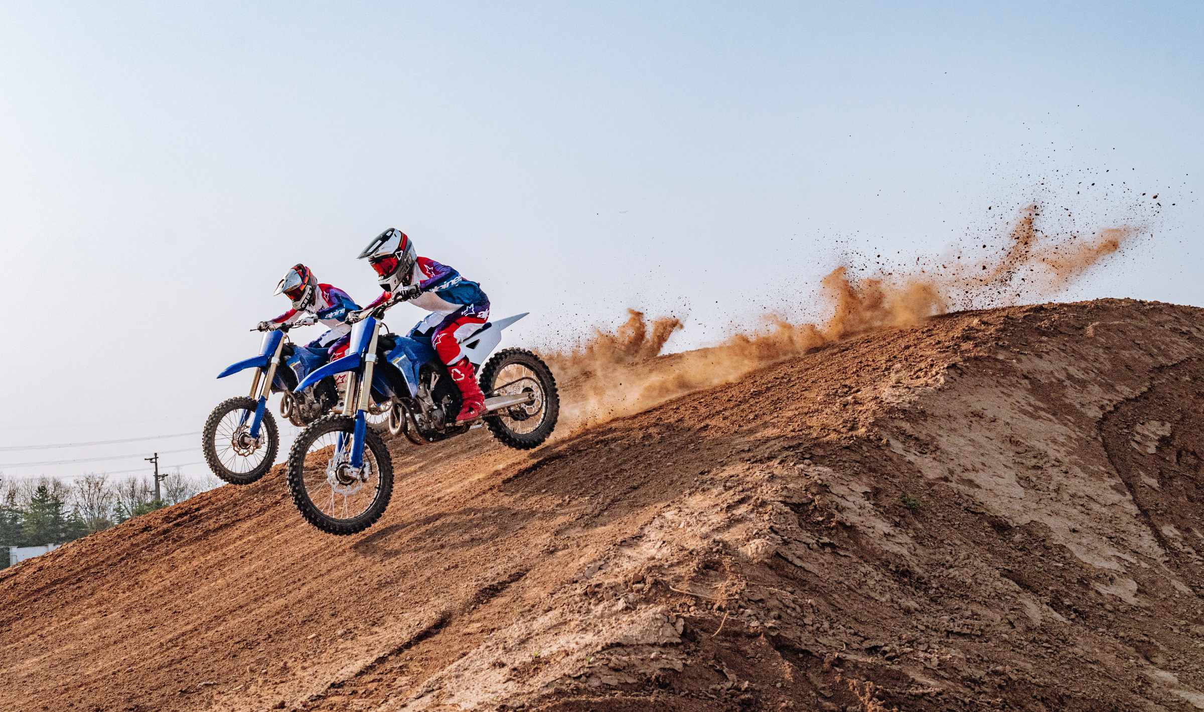 MX250_OUTSIDE_3